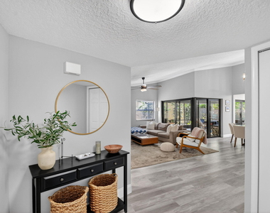 1630 Nw 22nd Avenue - Photo Thumbnail 6