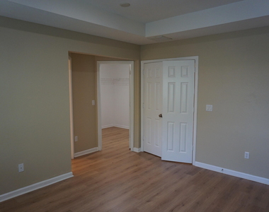 2030 Nassau Drive - Photo Thumbnail 8