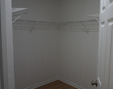 2030 Nassau Drive - Photo Thumbnail 7