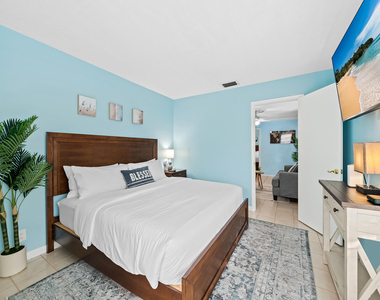 3240 Spanish River Drive - Photo Thumbnail 19