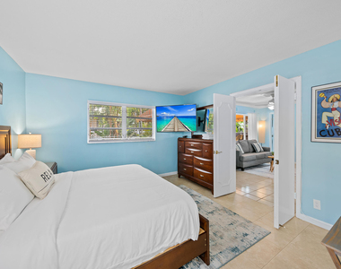 3240 Spanish River Drive - Photo Thumbnail 14