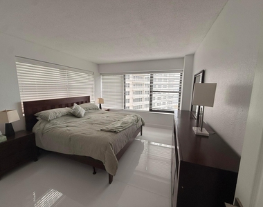 3800 Galt Ocean Drive - Photo Thumbnail 20