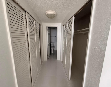 3800 Galt Ocean Drive - Photo Thumbnail 19