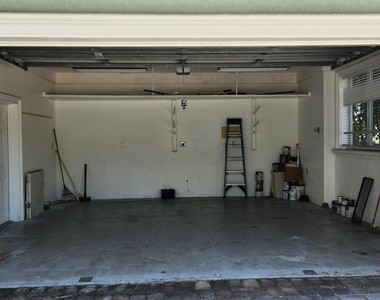 1066 Se Saint Lucie Boulevard - Photo Thumbnail 26