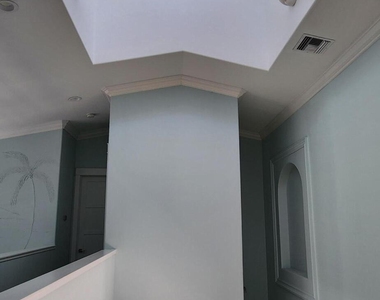 1066 Se Saint Lucie Boulevard - Photo Thumbnail 9