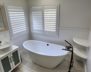 1066 Se Saint Lucie Boulevard - Photo Thumbnail 14