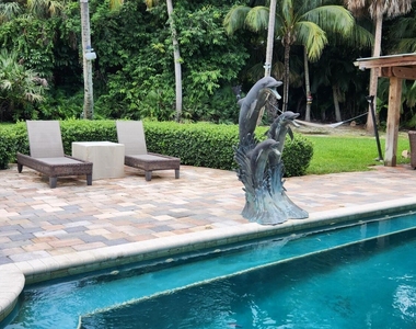 1066 Se Saint Lucie Boulevard - Photo Thumbnail 1