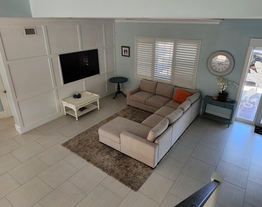 1066 Se Saint Lucie Boulevard - Photo Thumbnail 17