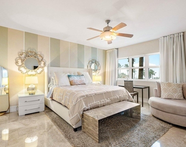 2650 Lake Shore Drive - Photo Thumbnail 16