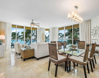 2650 Lake Shore Drive - Photo Thumbnail 5