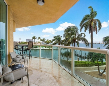 2650 Lake Shore Drive - Photo Thumbnail 27