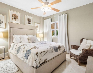 2650 Lake Shore Drive - Photo Thumbnail 24