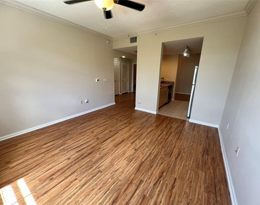 533 Ne 3rd Avenue - Photo Thumbnail 6