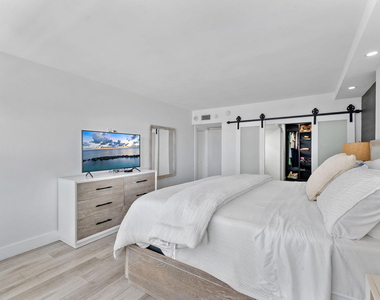 3750 Galt Ocean Drive - Photo Thumbnail 16
