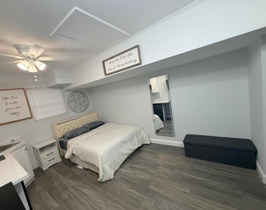 5067 Sunrise Boulevard - Photo Thumbnail 3