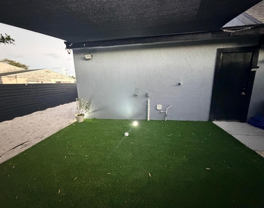 5067 Sunrise Boulevard - Photo Thumbnail 9