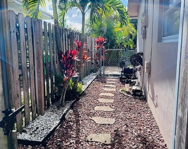 8136 Nw 21st Court - Photo Thumbnail 20
