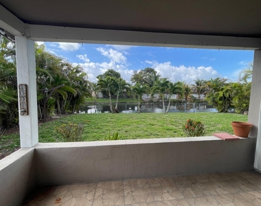 8136 Nw 21st Court - Photo Thumbnail 21
