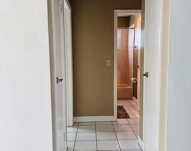8136 Nw 21st Court - Photo Thumbnail 14
