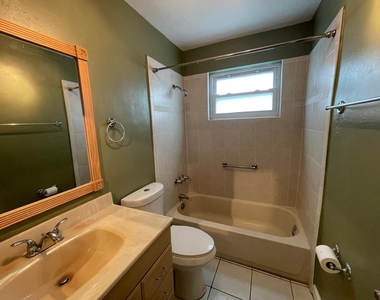 8136 Nw 21st Court - Photo Thumbnail 19