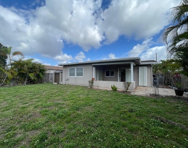 8136 Nw 21st Court - Photo Thumbnail 31
