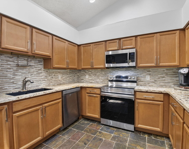6694 Nw 26th Way - Photo Thumbnail 19