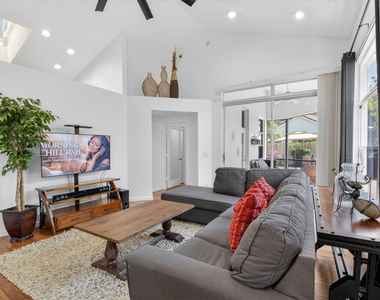 6694 Nw 26th Way - Photo Thumbnail 11