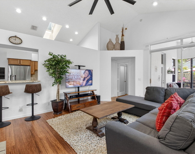 6694 Nw 26th Way - Photo Thumbnail 10