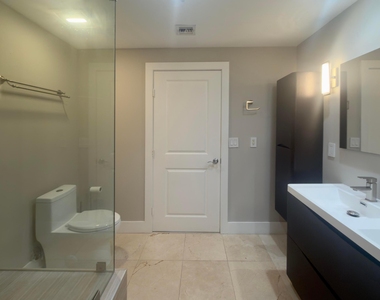 7900 Harbor Island Drive - Photo Thumbnail 33