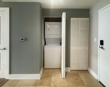 7900 Harbor Island Drive - Photo Thumbnail 37