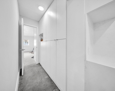 1721 N 16th Court - Photo Thumbnail 30