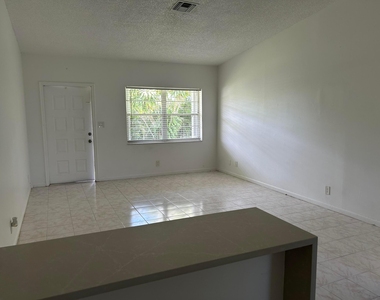 6140 Sw 41st Court - Photo Thumbnail 8
