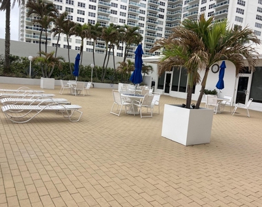 4010 Galt Ocean Drive - Photo Thumbnail 19