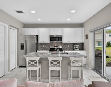2910 Nw Treviso Circle - Photo Thumbnail 7