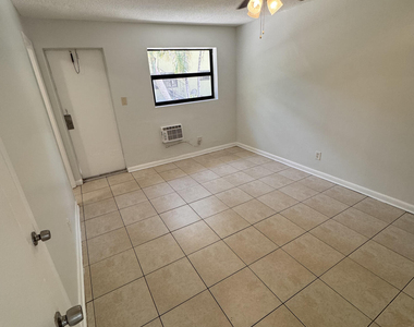 1113 Sw 15th Terrace - Photo Thumbnail 3