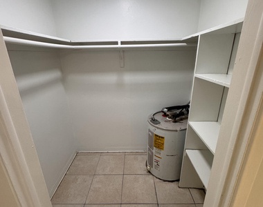 1113 Sw 15th Terrace - Photo Thumbnail 5