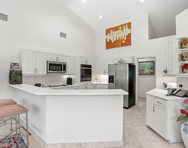 7821 Dorchester Road - Photo Thumbnail 13