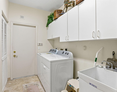 7821 Dorchester Road - Photo Thumbnail 33