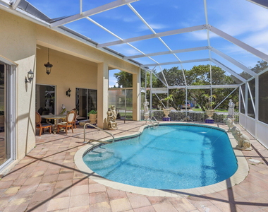 7821 Dorchester Road - Photo Thumbnail 3