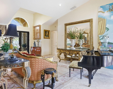 7821 Dorchester Road - Photo Thumbnail 8
