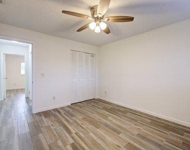 947 Fra-mar Place - Photo Thumbnail 11