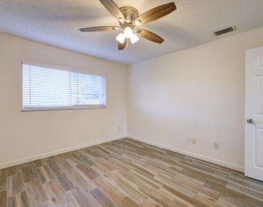947 Fra-mar Place - Photo Thumbnail 12