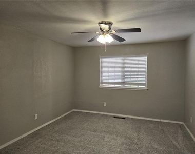 4825 Eric Drive - Photo Thumbnail 19