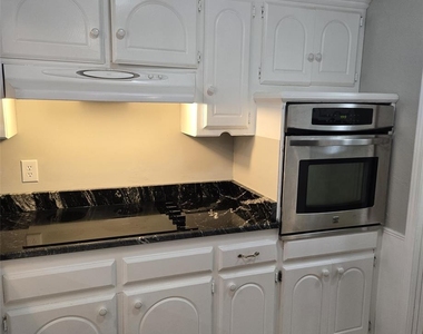 4825 Eric Drive - Photo Thumbnail 5