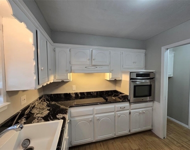 4825 Eric Drive - Photo Thumbnail 4