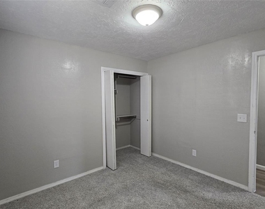 4825 Eric Drive - Photo Thumbnail 14