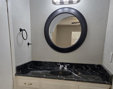 4825 Eric Drive - Photo Thumbnail 16