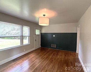 810 Mt Holly Huntersville Road - Photo Thumbnail 9