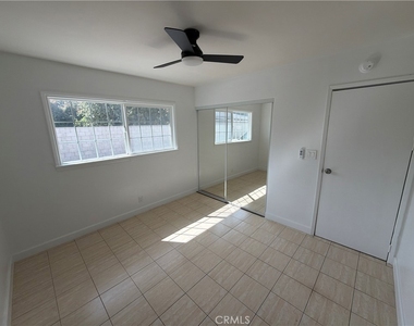 11937 Elliott Avenue - Photo Thumbnail 4