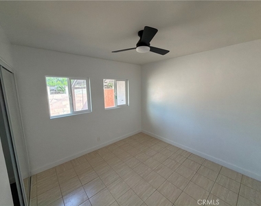 11937 Elliott Avenue - Photo Thumbnail 3